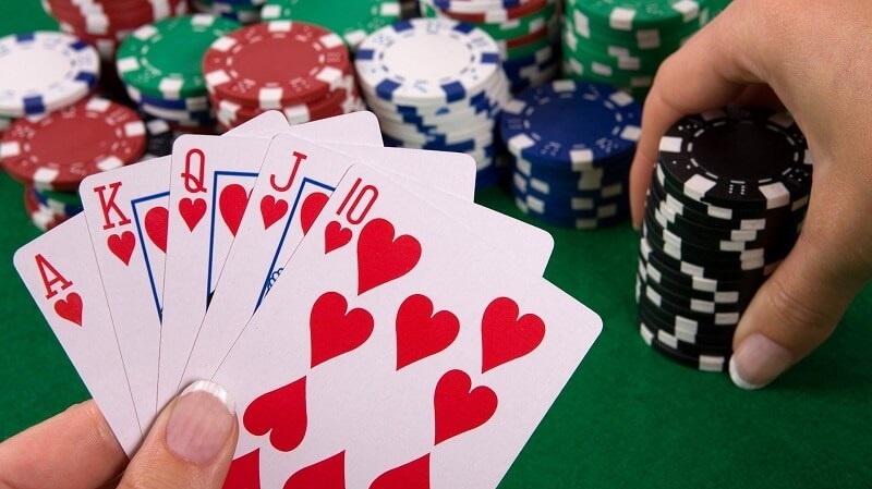 Dựa vào các chỉ số Poker Hud, người chơi sẽ biết cách hạ đối thủ