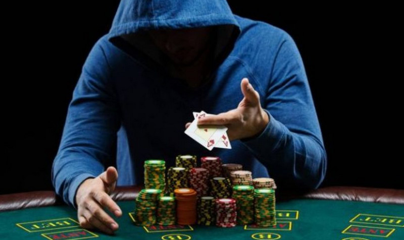 Bankroll Poker là gì? Học 2 cách quản lý vốn Poker hiệu quả nhất 2023