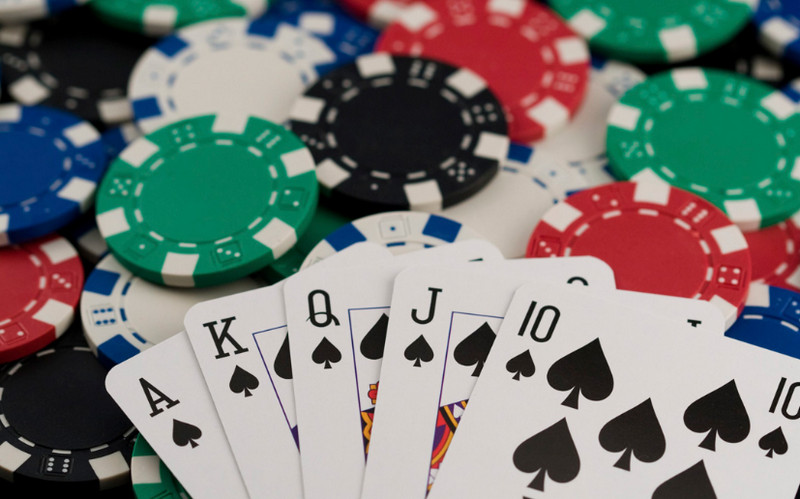 Quy tắc và luật chơi game poker online