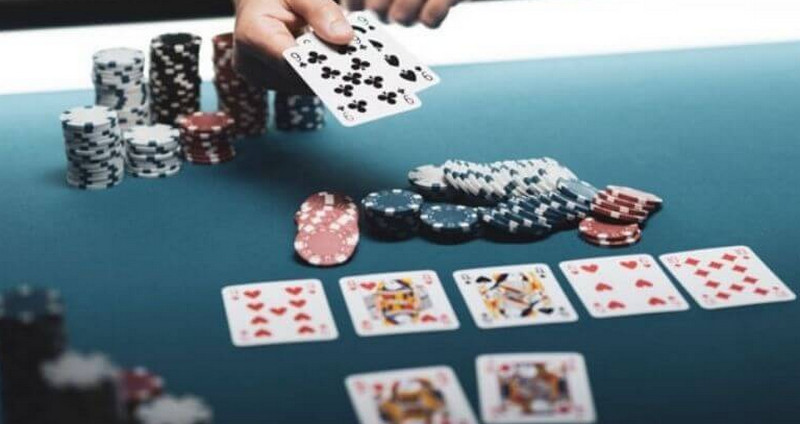 chơi game Poker 5 lá